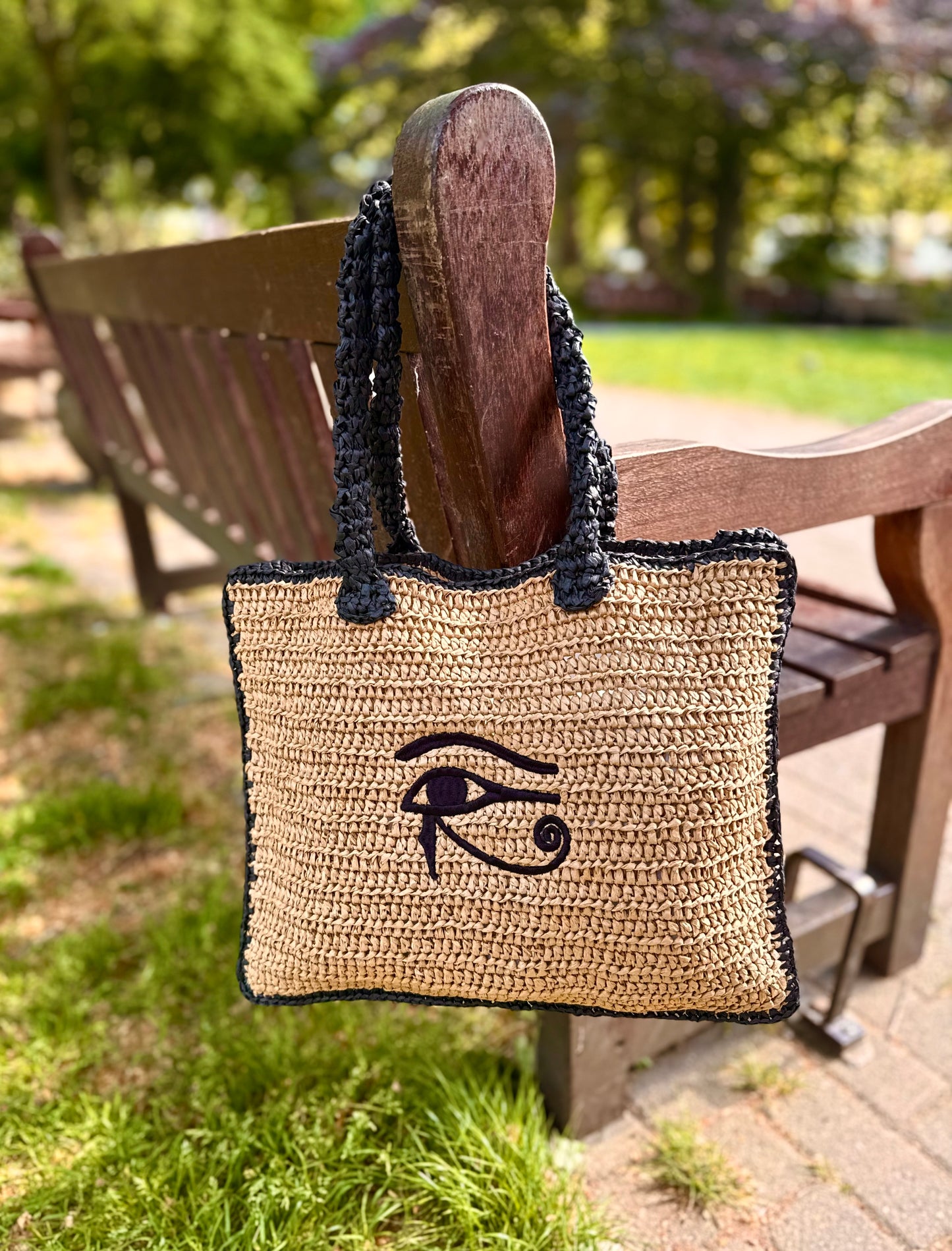 Magic Eye Rafia Bag